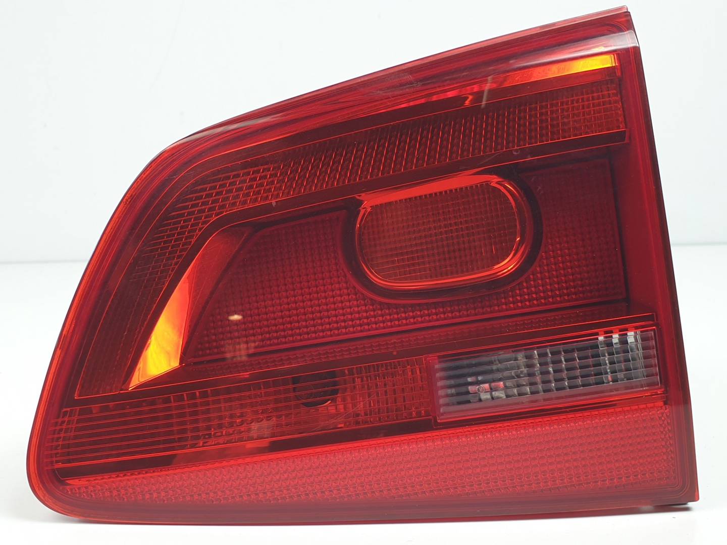 PILOTO TRASERO DERECHO INTERIOR - 1T0945094A - VOLKSWAGEN - TOURAN (1T3)