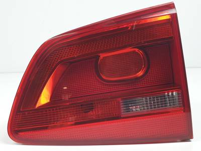 PILOTO TRASERO DERECHO INTERIOR 1T0945094A VOLKSWAGEN TOURAN (1T3) Autodesguaces Alicante