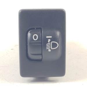 MANDO MULTIFUNCION 8415202080 TOYOTA AVENSIS Autodesguaces Alicante