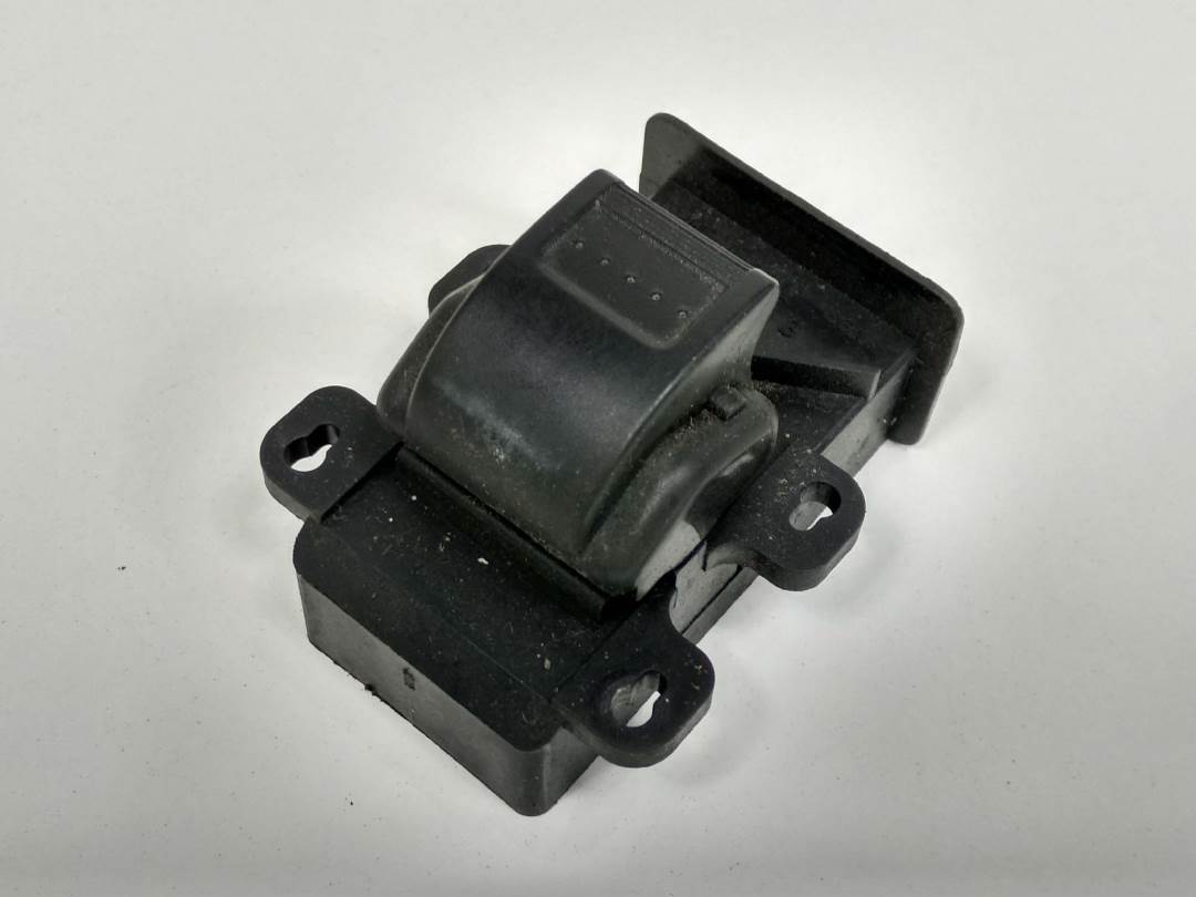 MANDO ELEVALUNAS DELANTERO DERECHO - HONDA - JAZZ (GD1/5)