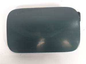 TAPA EXTERIOR COMBUSTIBLE MERCEDES CLASE E (W210) BERLINA DIESEL Autodesguaces Alicante