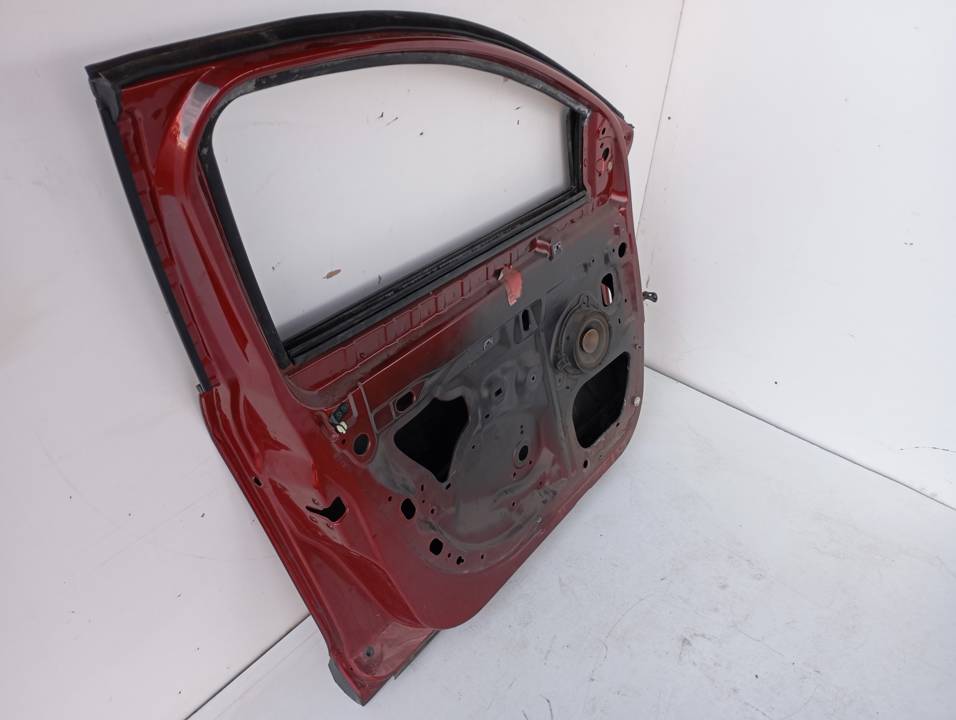 PUERTA DELANTERA IZQUIERDA