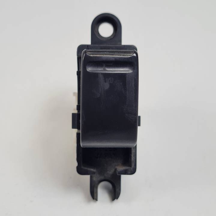 MANDO ELEVALUNAS DELANTERO DERECHO NISSAN ALMERA TINO (V10M) Autodesguaces Alicante