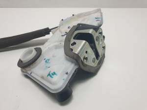 CERRADURA PUERTA DELANTERA IZQUIERDA TOYOTA C-HR Autodesguaces Alicante