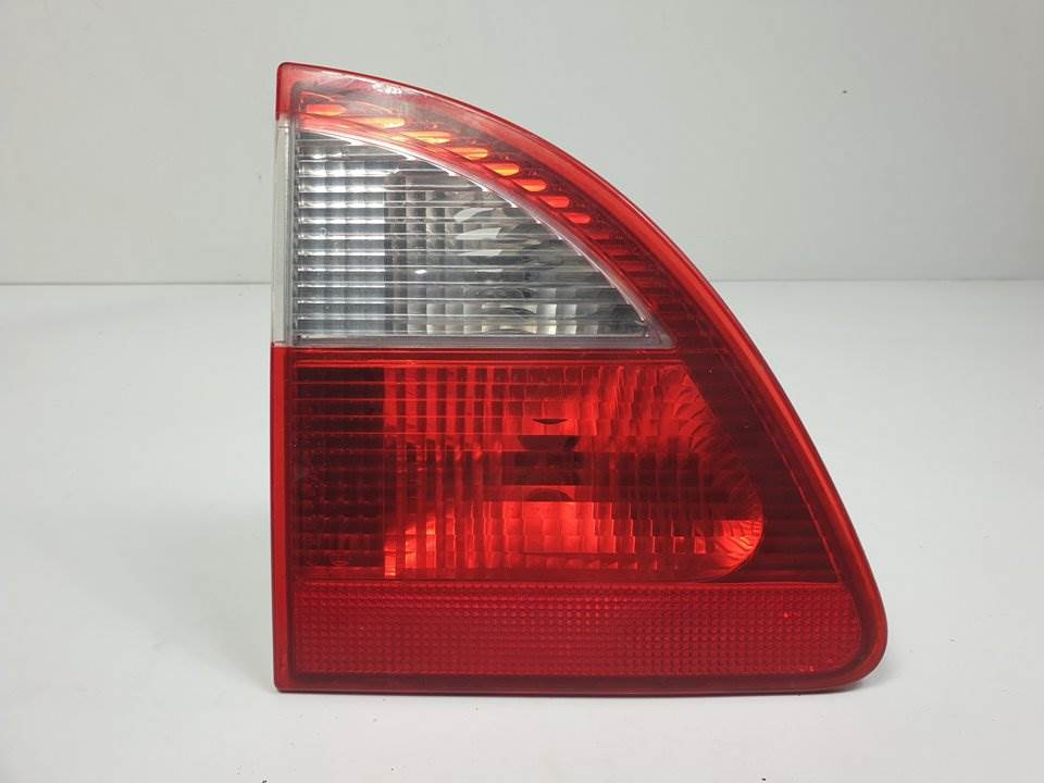 PILOTO TRASERO IZQUIERDO INTERIOR - 7M5945093B - FORD - GALAXY (VY)