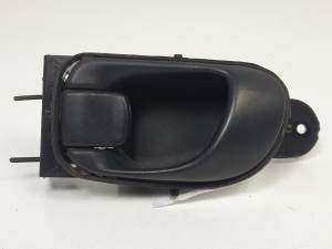MANETA INTERIOR TRASERA IZQUIERDA DAEWOO TACUMA Autodesguaces Alicante