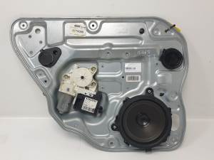 ELEVALUNAS TRASERO IZQUIERDO 30710147 VOLVO S40 BERLINA Autodesguaces Alicante