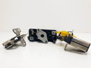 CERRADURA PUERTA TRASERA DERECHA 2242453 PEUGEOT BIPPER Autodesguaces Alicante