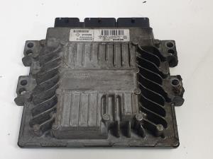 CENTRALITA MOTOR UCE 8200843713 RENAULT MEGANE II FAMILIAR Autodesguaces Alicante