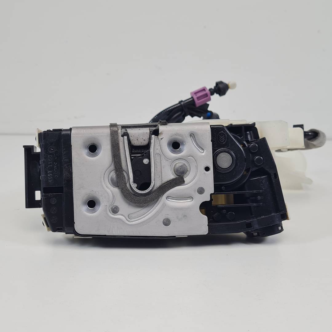 CERRADURA PUERTA DELANTERA IZQUIERDA - A2047202535 - MERCEDES - CLASE E (W212) FAMILIAR