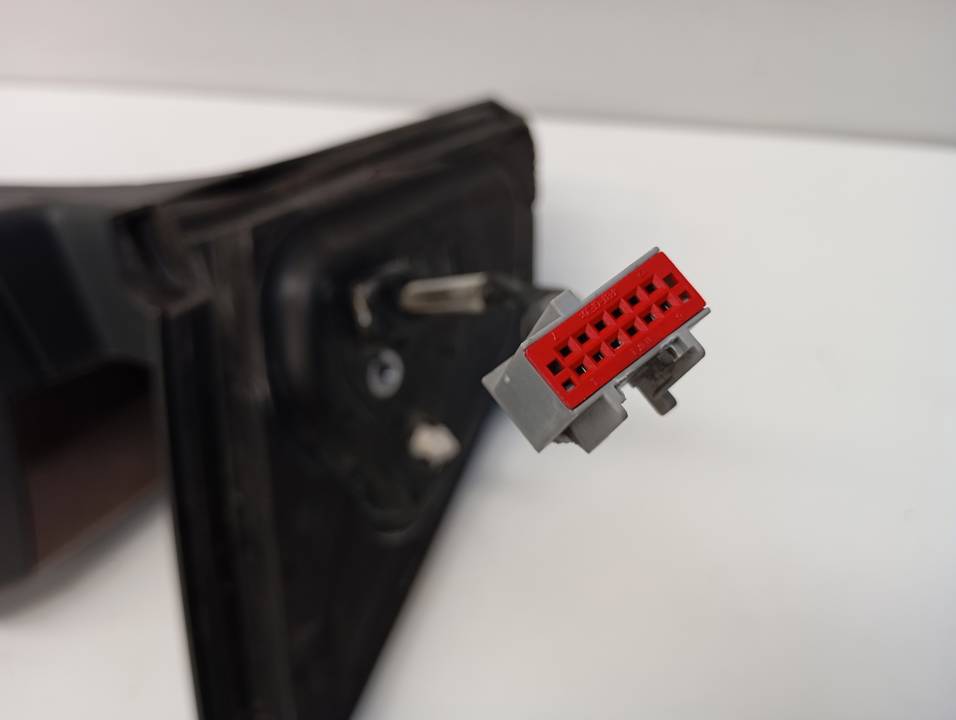 RETROVISOR DERECHO