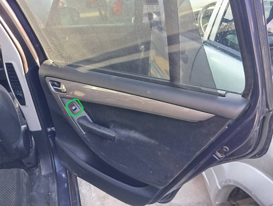 MANDO ELEVALUNAS TRASERO DERECHO