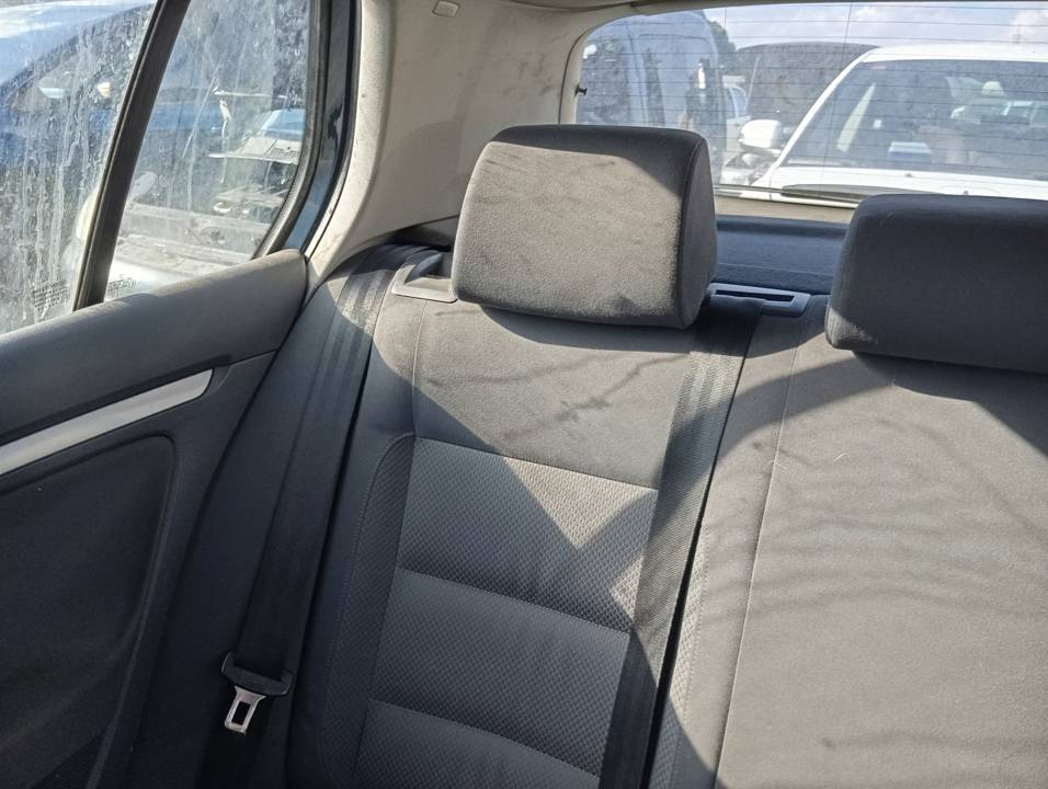 CINTURON SEGURIDAD TRASERO DERECHO