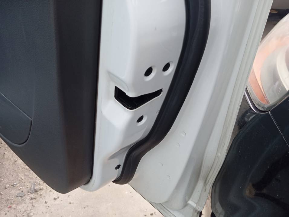 CERRADURA PUERTA DELANTERA DERECHA