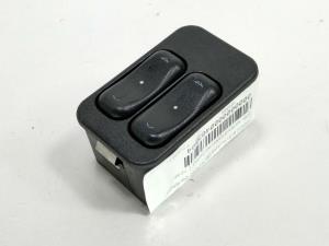 MANDO ELEVALUNAS DELANTERO IZQUIERDO 90561086 OPEL ASTRA G CARAVAN Autodesguaces Alicante