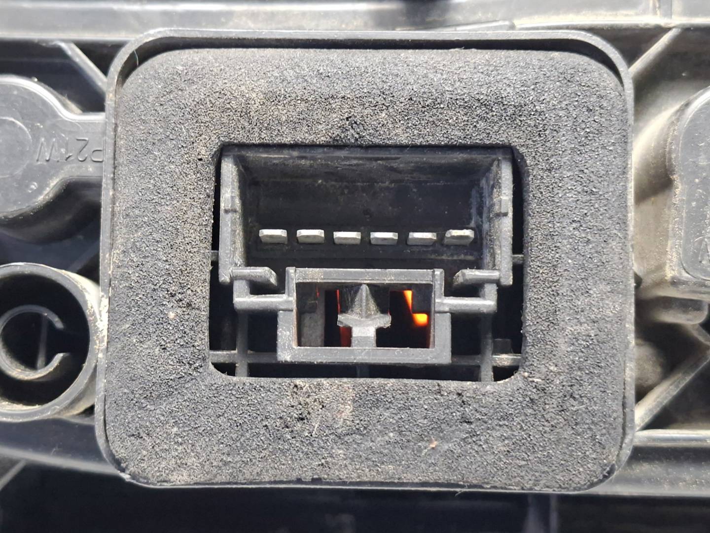 Foto 3 de Piloto Trasero Izquierdo Fiat Fiorino (225) (2007–2016)