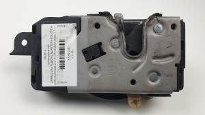 CERRADURA PUERTA DELANTERA IZQUIERDA 13210748 OPEL ZAFIRA B Autodesguaces Alicante