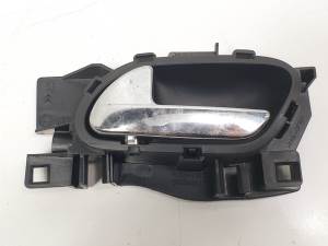 MANETA INTERIOR DELANTERA IZQUIERDA 9683446877 PEUGEOT 3008 (T84) Autodesguaces Alicante