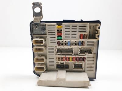 CAJA RELES / FUSIBLES 8200481863G RENAULT MEGANE II BERLINA 3P Autodesguaces Alicante