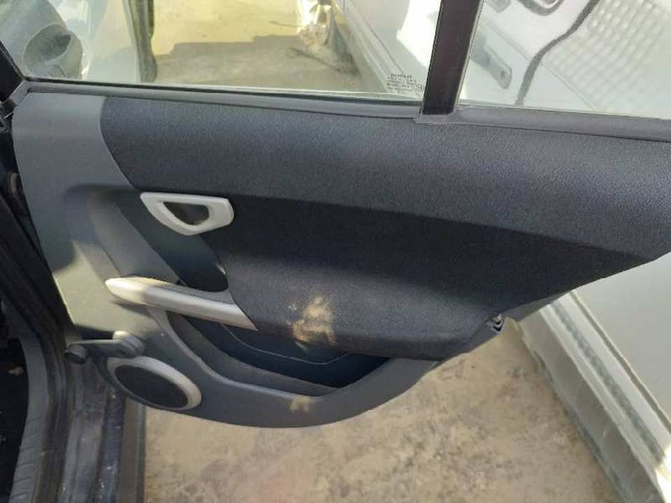 ELEVALUNAS TRASERO DERECHO