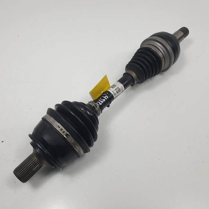 Antriebswelle vorne links - A24633011601 - INFINITI - Q30