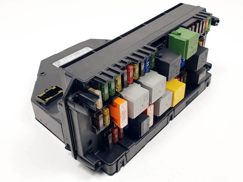 CAJA RELES / FUSIBLES - A2129003614 - MERCEDES - CLASE E (W212) LIM.