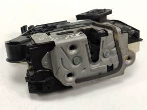 CERRADURA PUERTA DELANTERA DERECHA 5K1837016J SEAT LEON (5F1) Autodesguaces Alicante