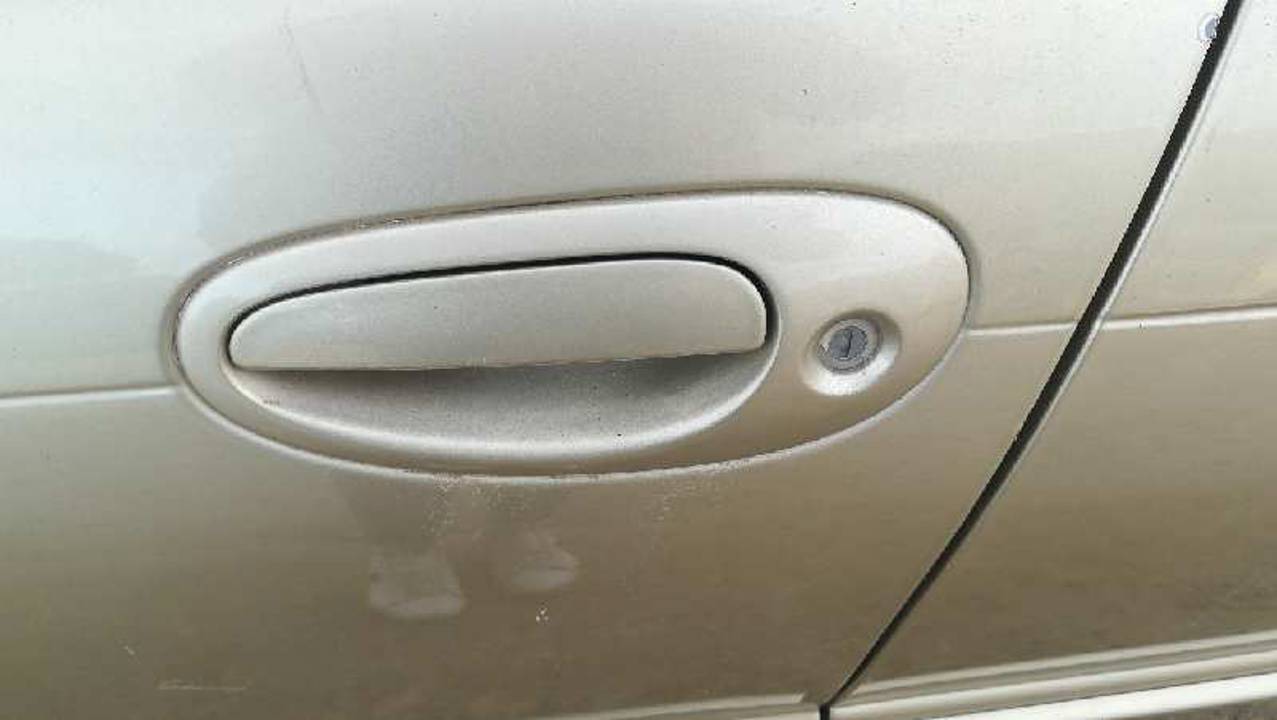 MANETA EXTERIOR DELANTERA IZQUIERDA