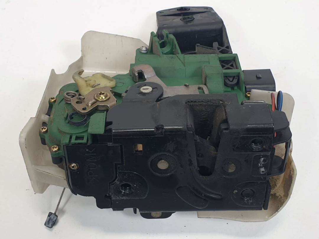 CERRADURA PUERTA DELANTERA IZQUIERDA - VOLKSWAGEN - PASSAT BERLINA (3B3)
