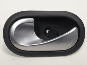 MANETA INTERIOR TRASERA IZQUIERDA 82473GH RENAULT MODUS Autodesguaces Alicante