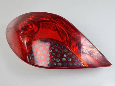 PILOTO TRASERO IZQUIERDO 964998668003 PEUGEOT 207 Autodesguaces Alicante