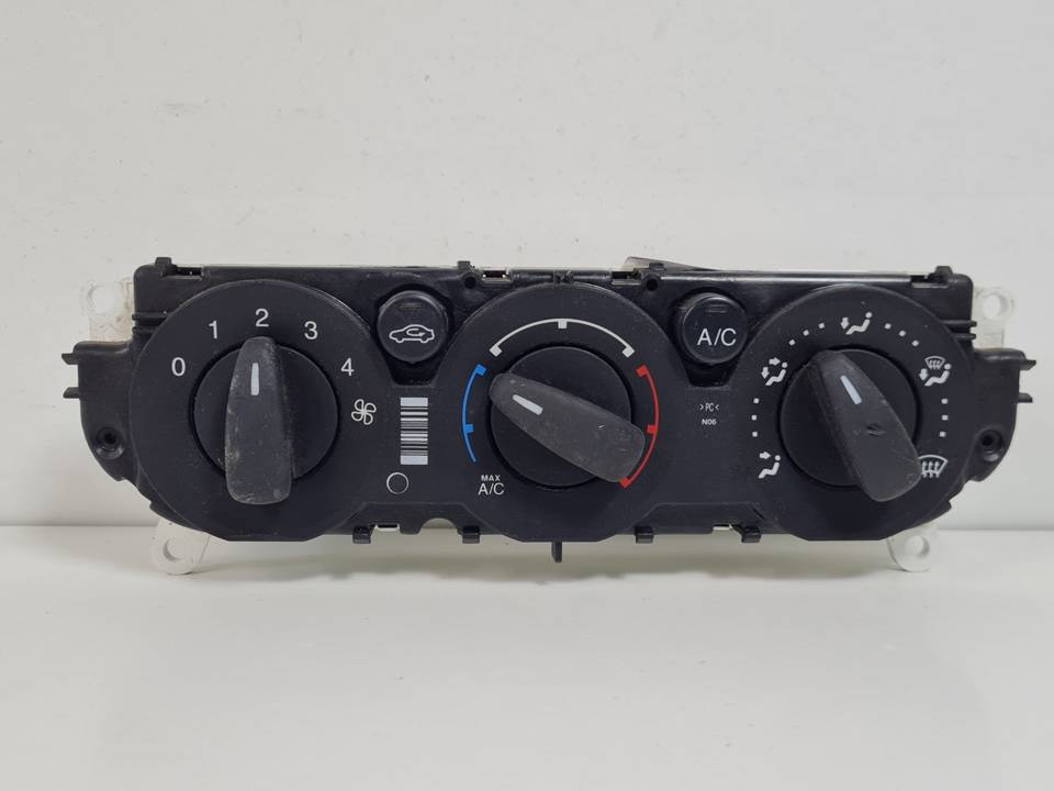 MANDO CALEFACCION / AIRE ACONDICIONADO BM5T18549 FORD FOCUS LIM. (CB8) Autodesguaces Alicante