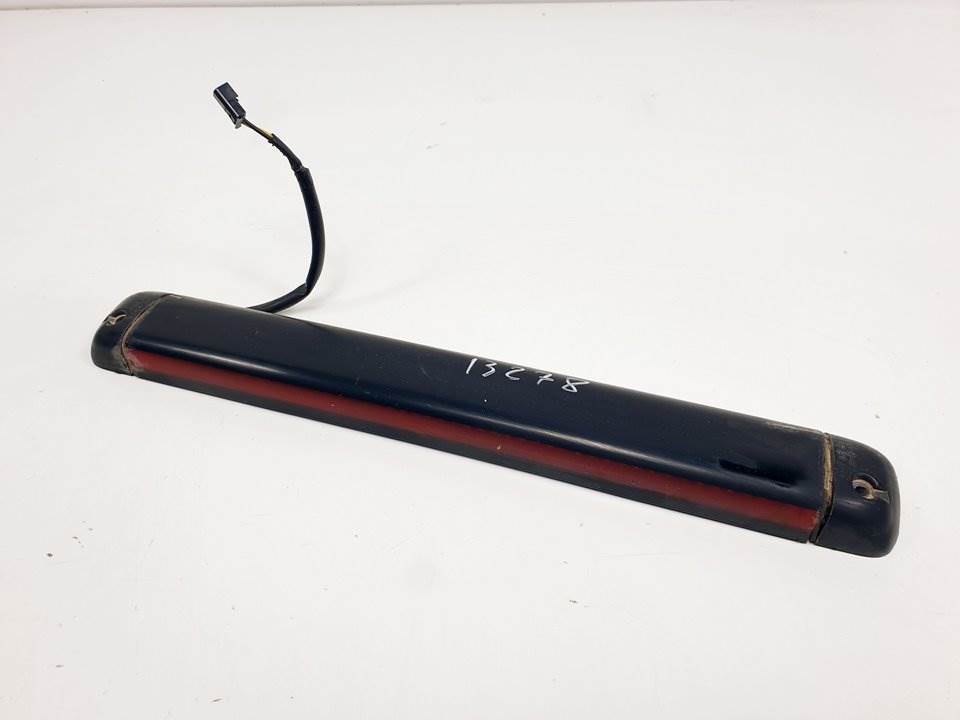 LUZ CENTRAL DE FRENO - GMC - YUKON