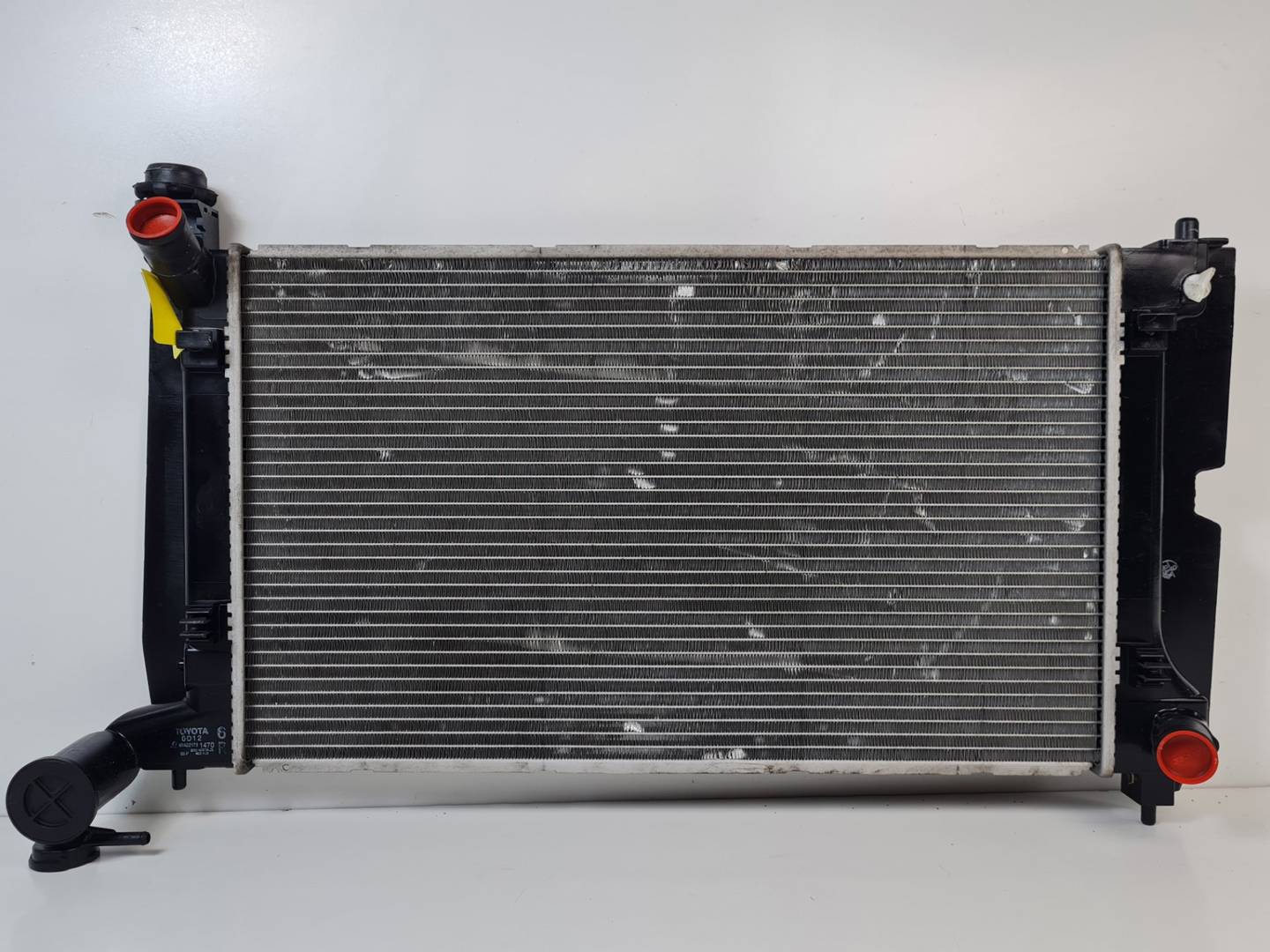 Radiateur d’eau - MN422173 - TOYOTA - COROLLA VERSO (R1)