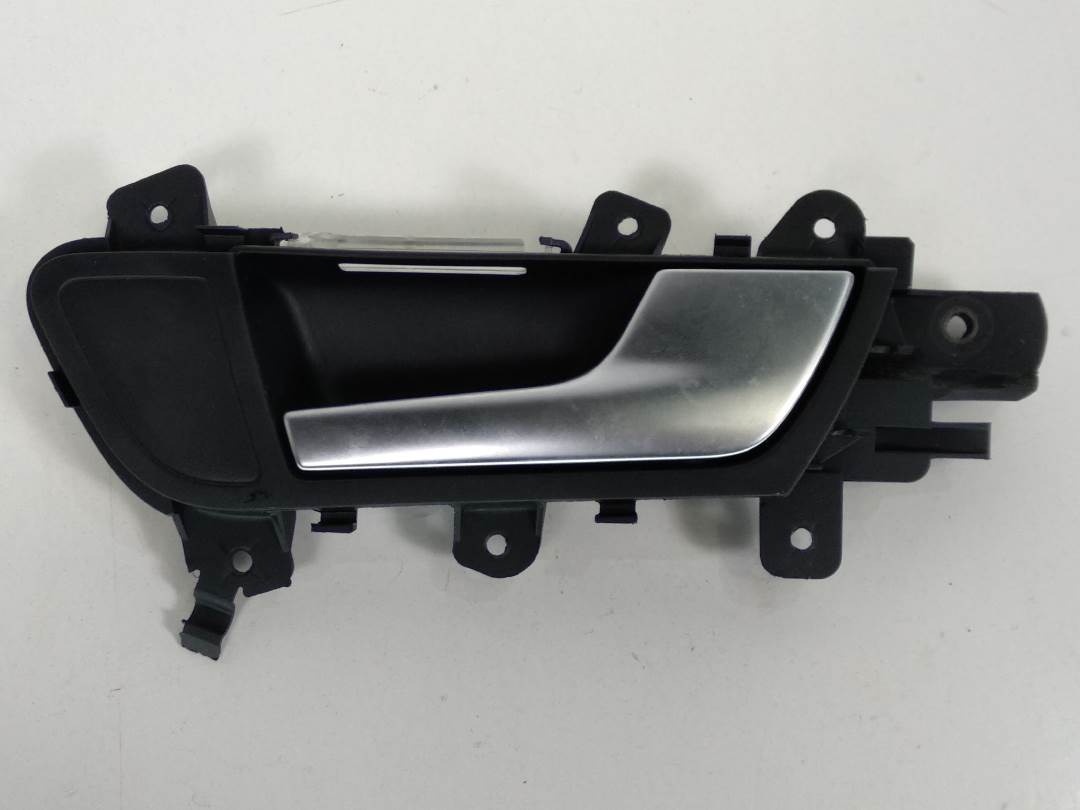 MANETA INTERIOR TRASERA DERECHA - 8K0839020 - AUDI - A4 BER. (B8)