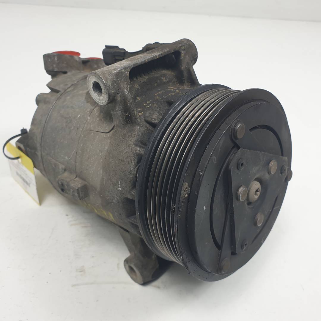 COMPRESOR AIRE ACONDICIONADO - 8200669284 - MG ROVER - SERIE 75 (RJ)
