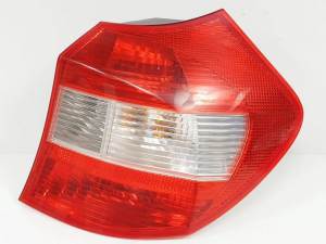 PILOTO TRASERO DERECHO 692450213 BMW SERIE 1 BERLINA (E81/E87) Autodesguaces Alicante