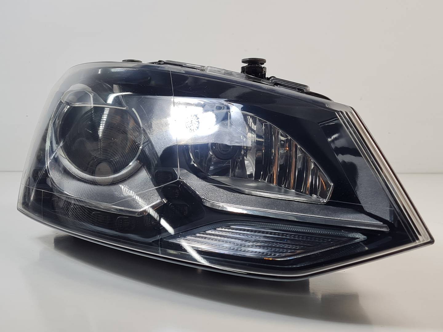 FARO DERECHO - 6R1941032C - VOLKSWAGEN - POLO (6R1)