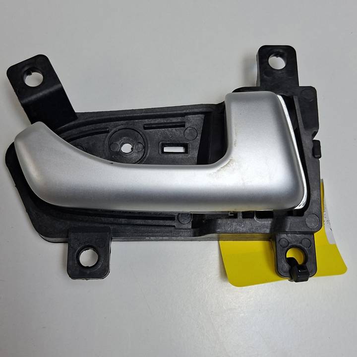 MANETA INTERIOR TRASERA DERECHA 826203U000 KIA SPORTAGE (SL) Autodesguaces Alicante