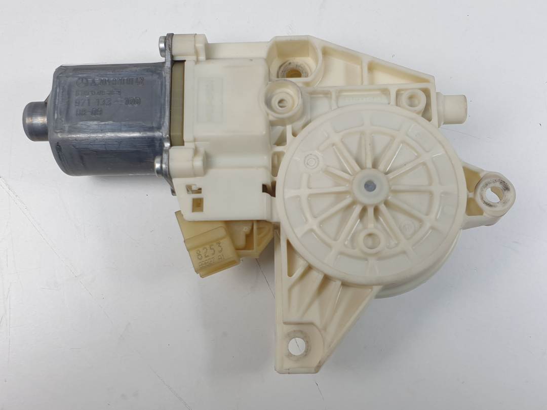 MOTOR ELEVALUNAS DELANTERO IZQUIERDO - A2048200142 - MERCEDES - CLASE C (W204) BERLINA