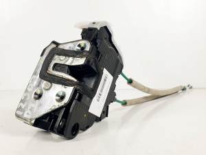 CERRADURA PUERTA DELANTERA IZQUIERDA 7121035020 SSANGYONG TIVOLI Autodesguaces Alicante