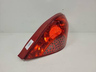 PILOTO TRASERO DERECHO 9680179080 PEUGEOT 207 CC Autodesguaces Alicante