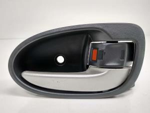 MANETA INTERIOR TRASERA DERECHA 692050D90 TOYOTA YARIS (KSP9/SCP9/NLP9) Autodesguaces Alicante