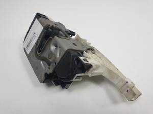 CERRADURA PUERTA DELANTERA IZQUIERDA A9067202135 VOLKSWAGEN CRAFTER CAJA CERRADA Autodesguaces Alicante