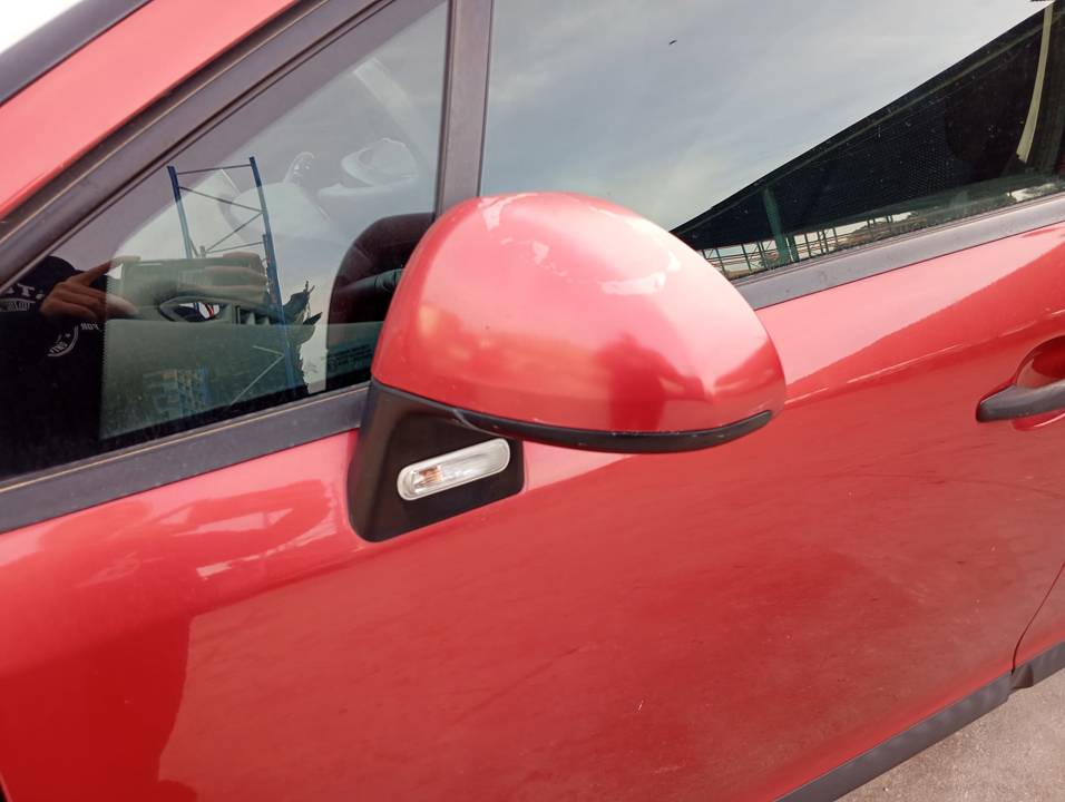RETROVISOR IZQUIERDO