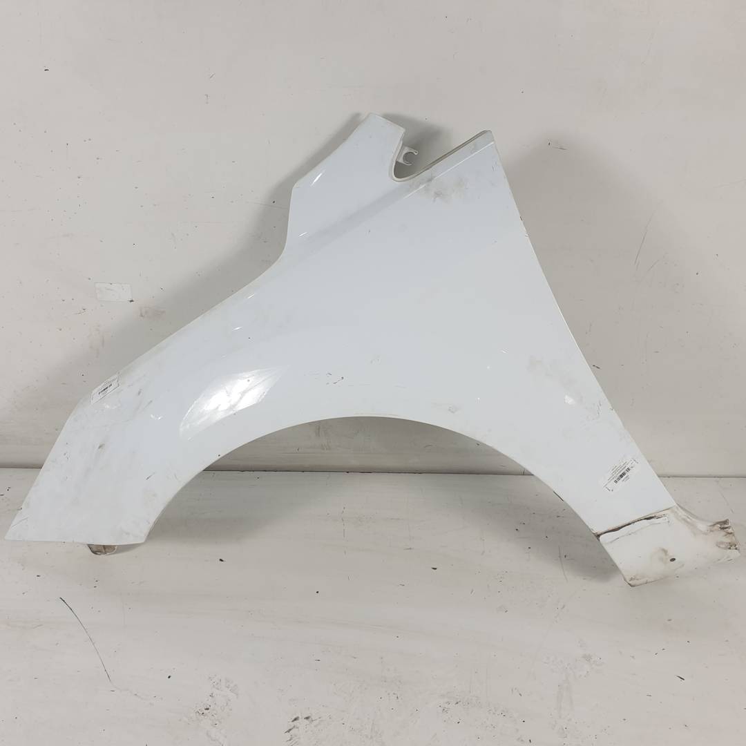 ALETA DELANTERA IZQUIERDA - FORD - FOCUS LIM. (CB4)