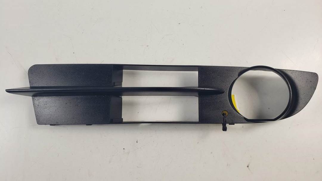 REJILLA PARAGOLPES DERECHA - 7049244 - BMW - SERIE 5 BERLINA (E60)