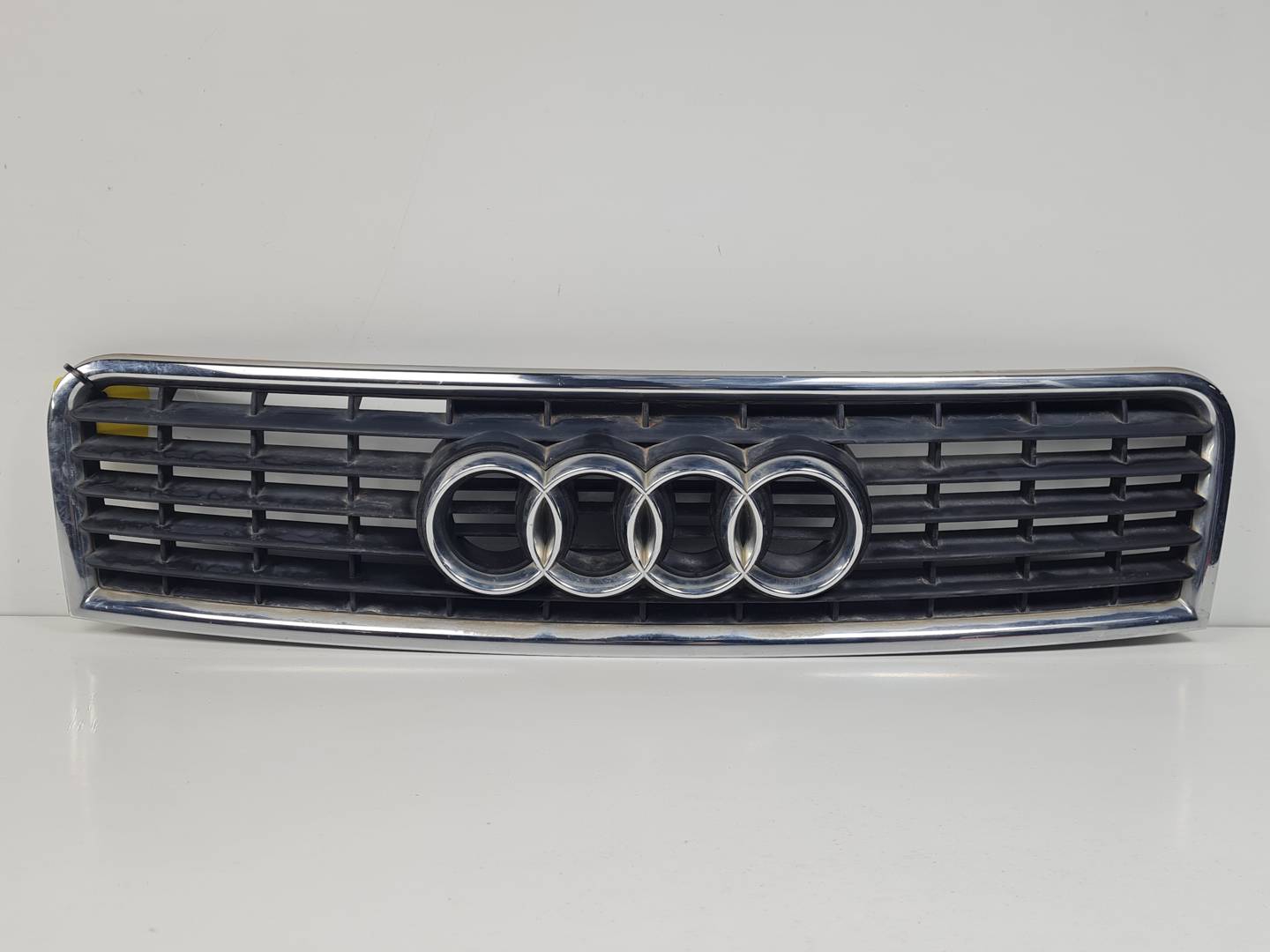 REJILLA DELANTERA - AUDI - A4 BERLINA (8E)