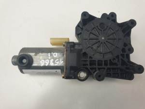 MOTOR ELEVALUNAS DELANTERO IZQUIERDO 0130821792 FORD MONDEO BERLINA (GD) Autodesguaces Alicante