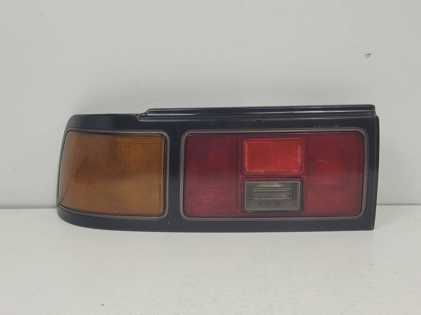PILOTO TRASERO IZQUIERDO - TOYOTA - CELICA